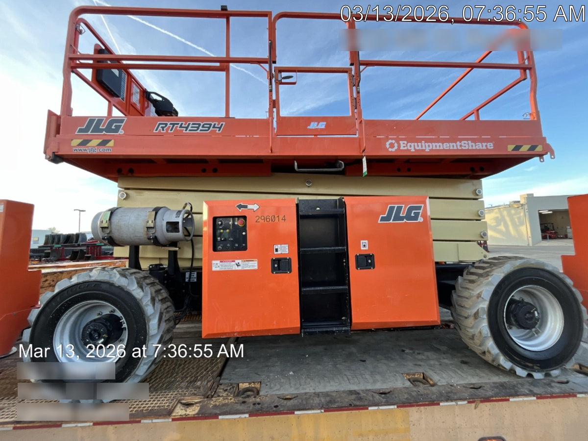 2023 JLG RT4394