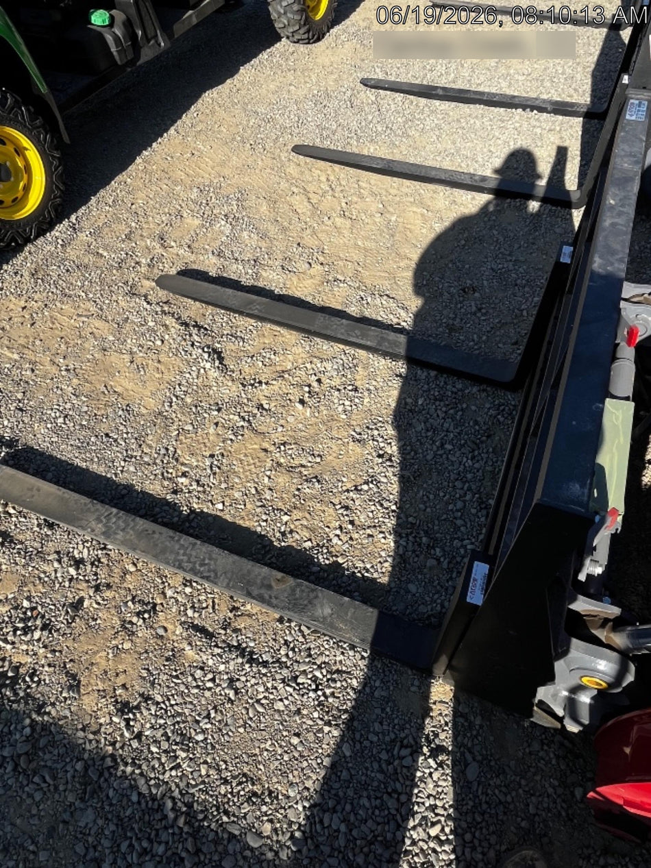 2026 ARROW MATERIAL HANDLING 72" Pallet Forks - Arrow