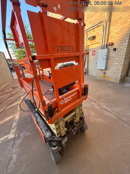 2022 JLG ES1932
