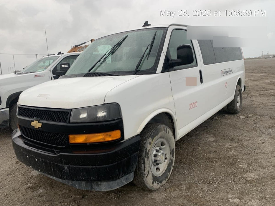 2023 CHEVROLET Express Van - Rental