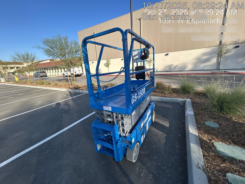 2019 Genie GS-1930 Fixed rails with chain Entry