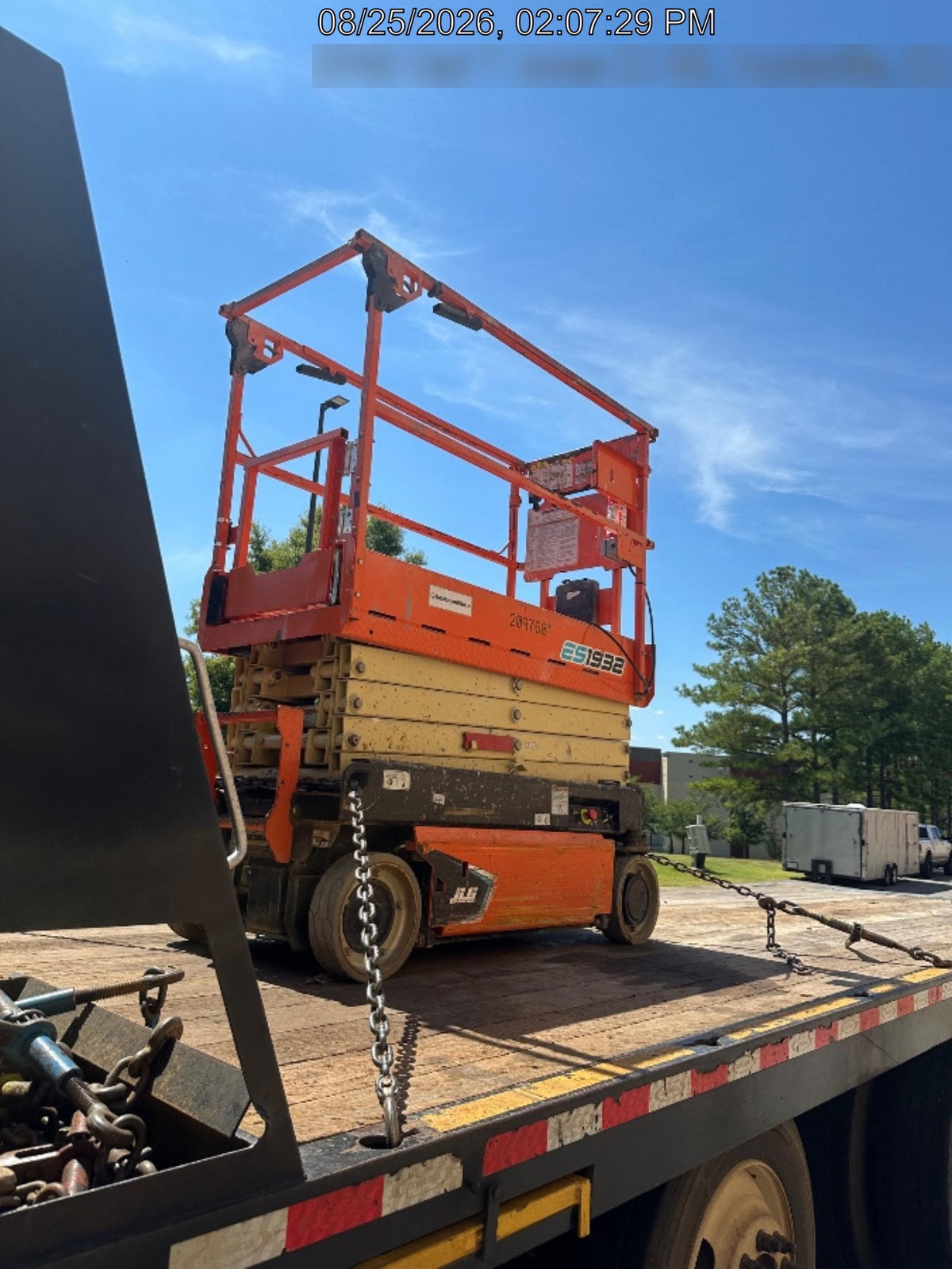 2022 JLG ES1932