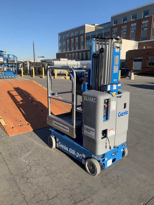 2021 GENIE GR-20