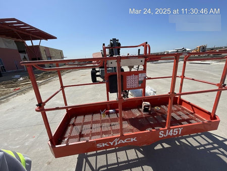2017 SKYJACK SJ45T+