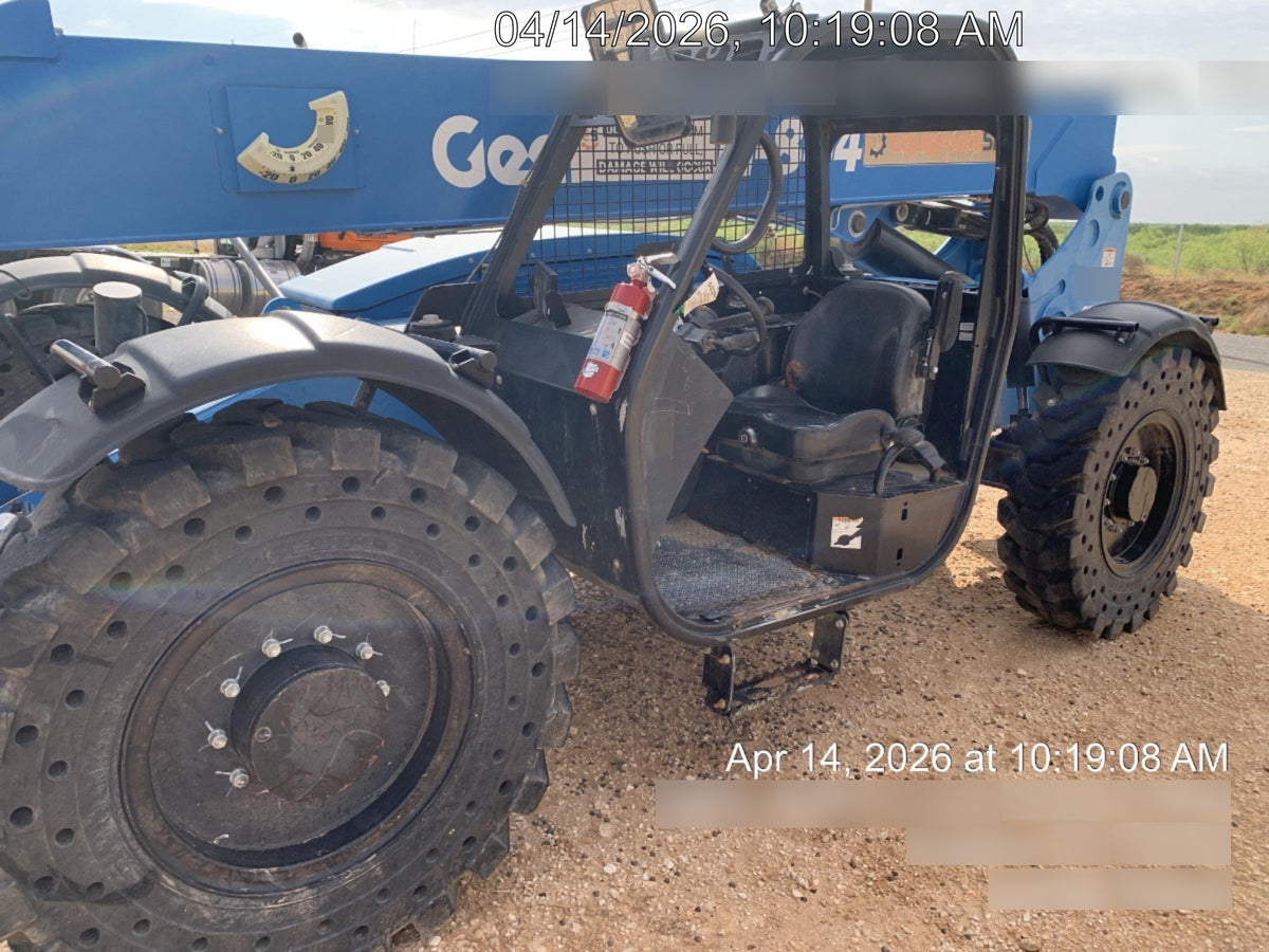 2018 Genie GTH-844 Genie GTH-844 w/Open ROPS, Solid Tires, beacon/work lights, 60" carriage/forks