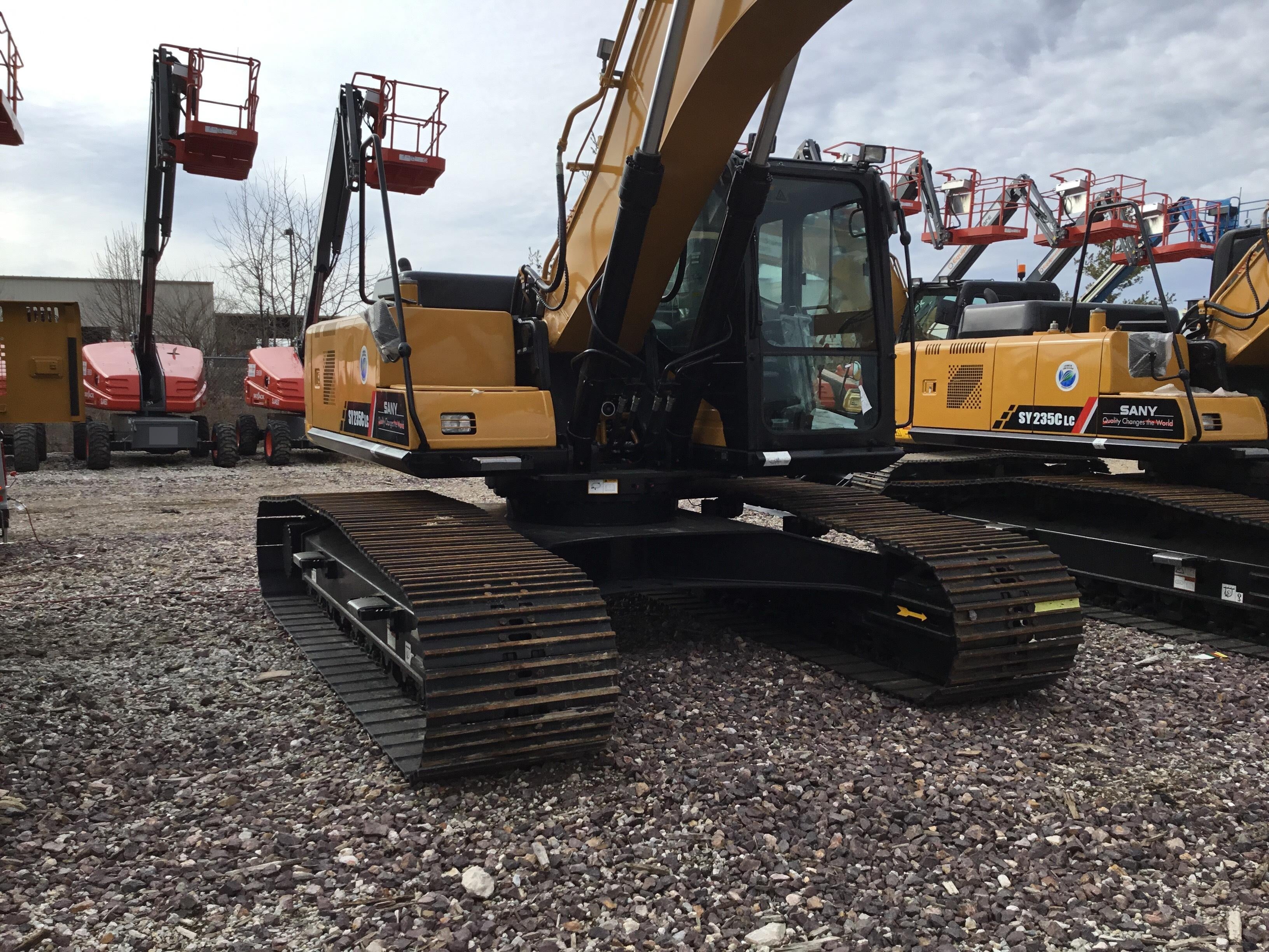 2017 SANY SY235C
