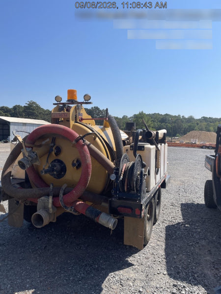 2022 Vac-Tron LP573XDT T4 Koehler Diesel Engine, 500 Gallon Debris Tank, x2 100 Gallon Water Tanks