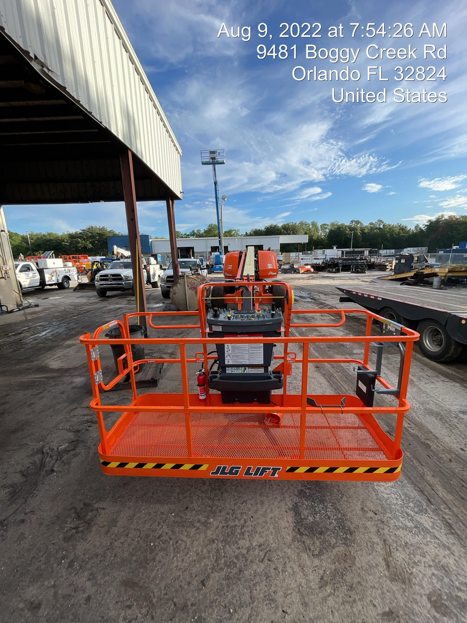 2022 JLG 660SJ