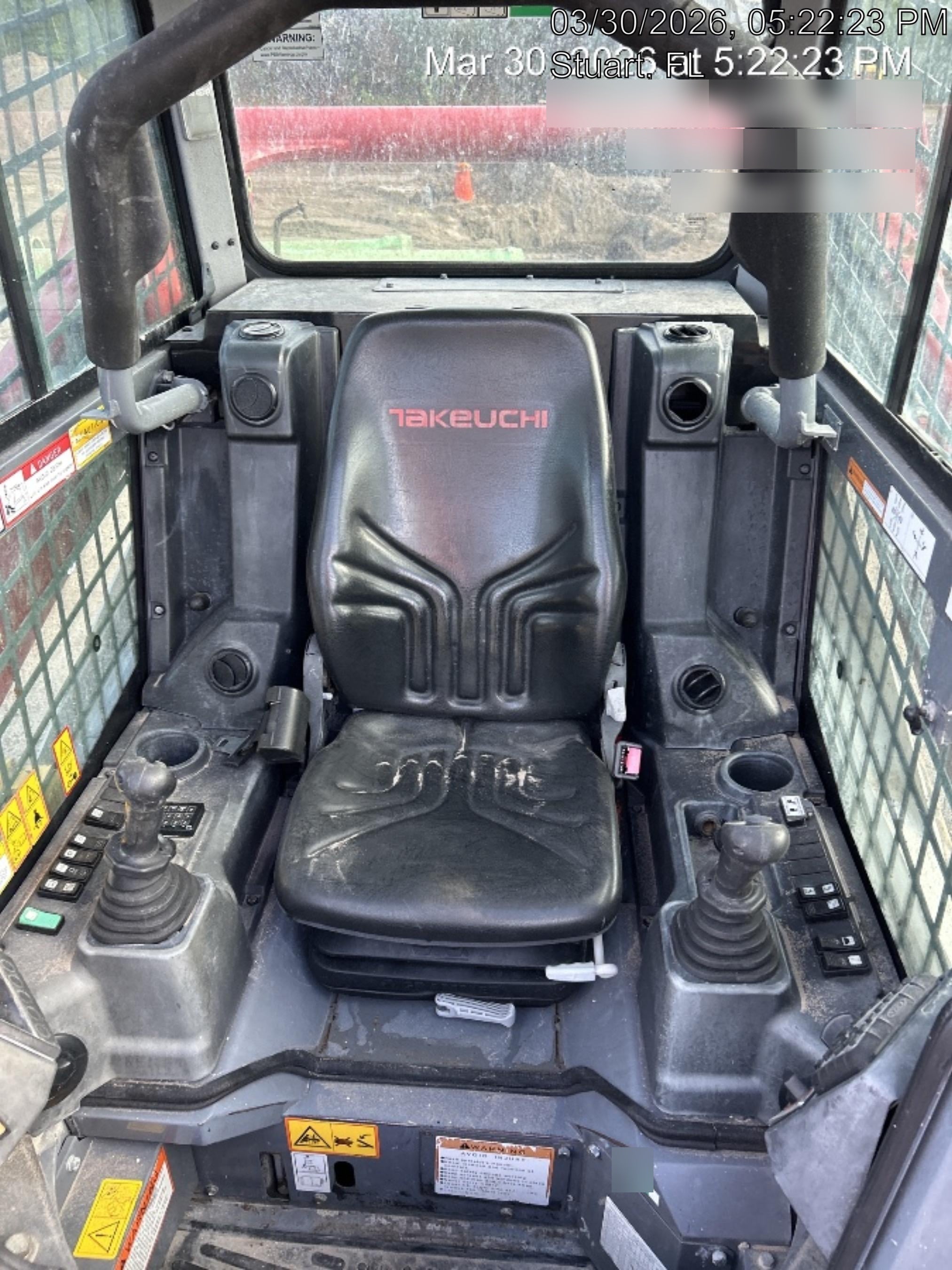 2023 TAKEUCHI TL10V2-CR