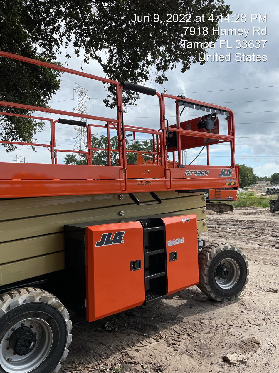 2022 JLG 4394RT