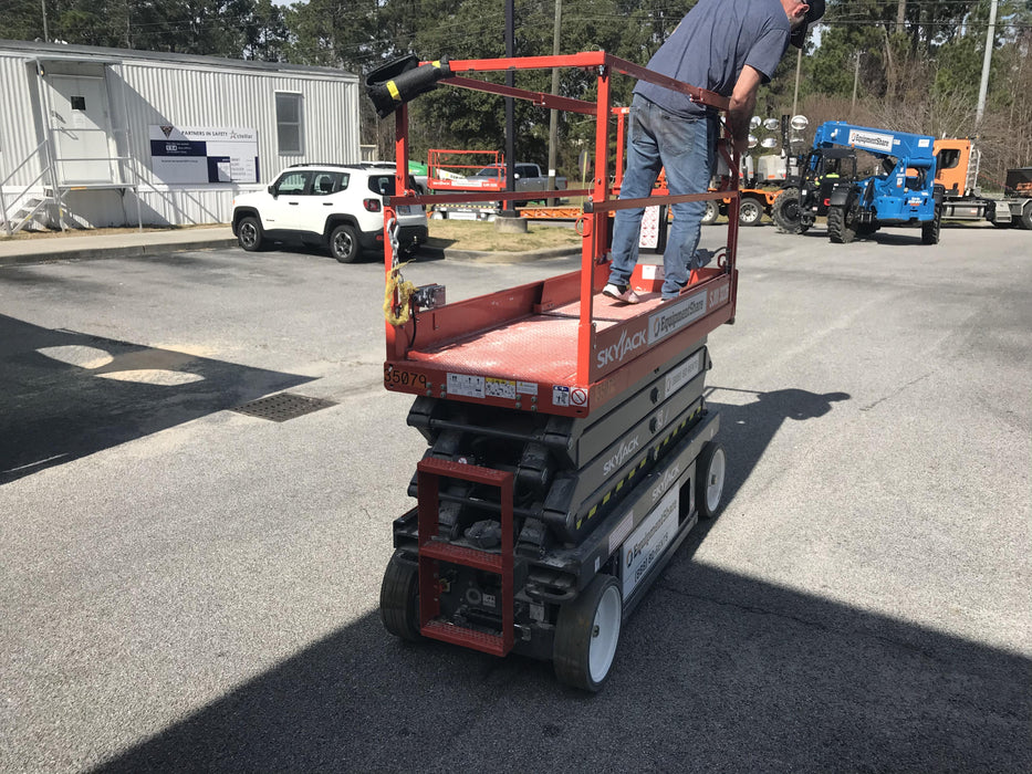 2019 Skyjack SJIII-3226 Standard Options, Trojan Batteries