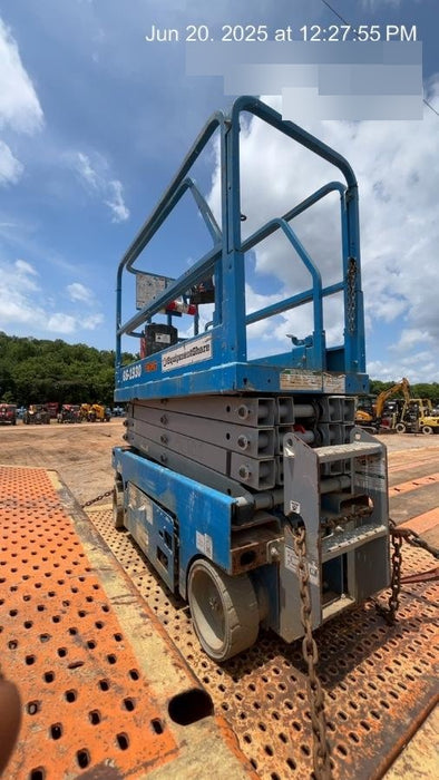 2019 Genie GS-1930 Fixed Rails with Chain Entry