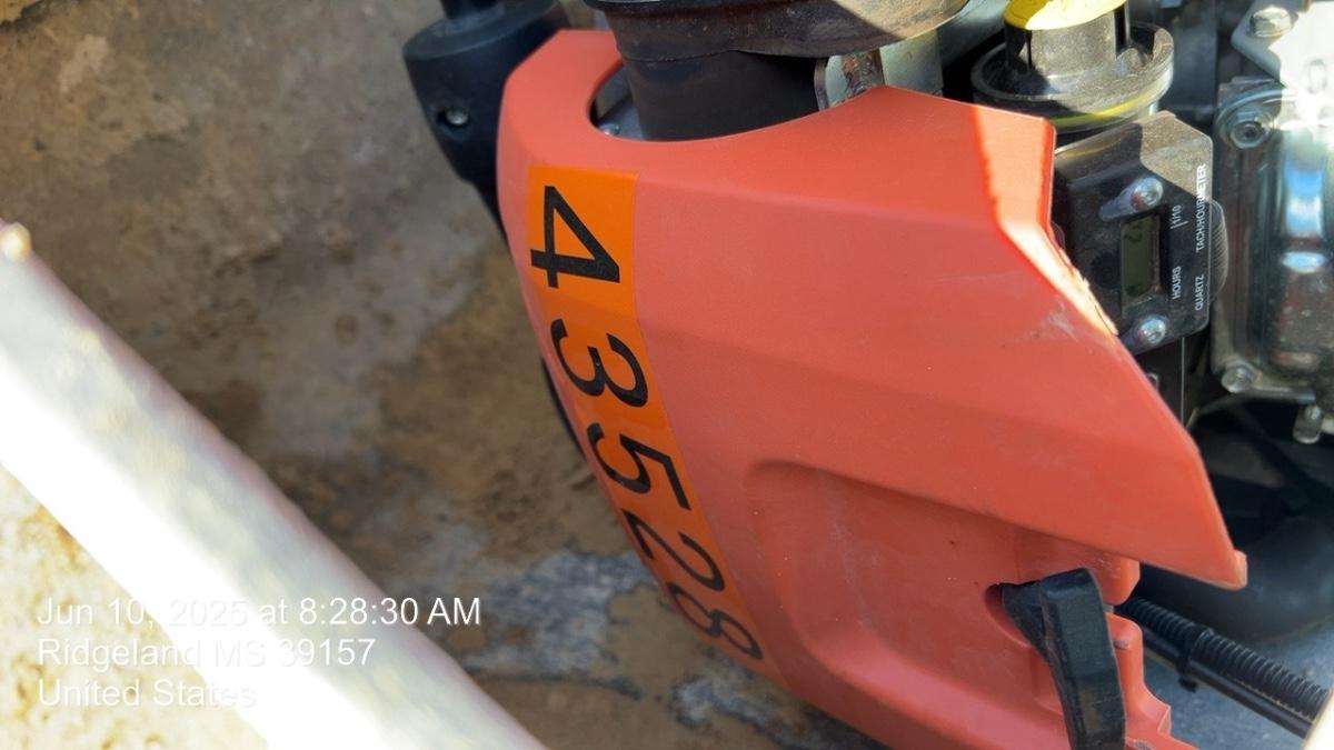 2024 HUSQVARNA LT6005