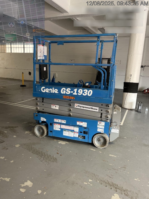 2020 Genie GS-1930 Solid Non Marking Tires, Beacon, Folding rails with half height swing gate, 800W Inverter