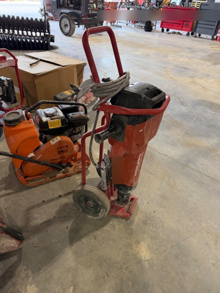 2023 HILTI TE 3000-AVR