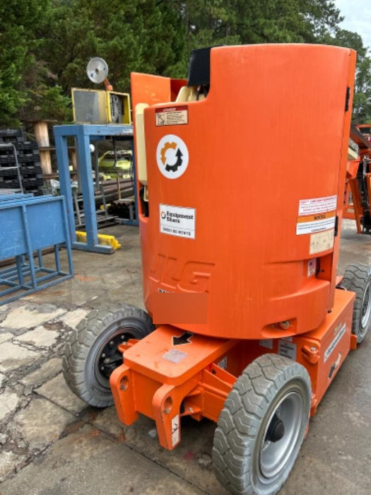 2019 JLG E300AJP