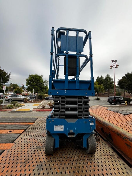 2020 Genie GS-1930 Solid Non Marking Tires, Beacon, Folding rails with half height swing gate, 800W Inverter