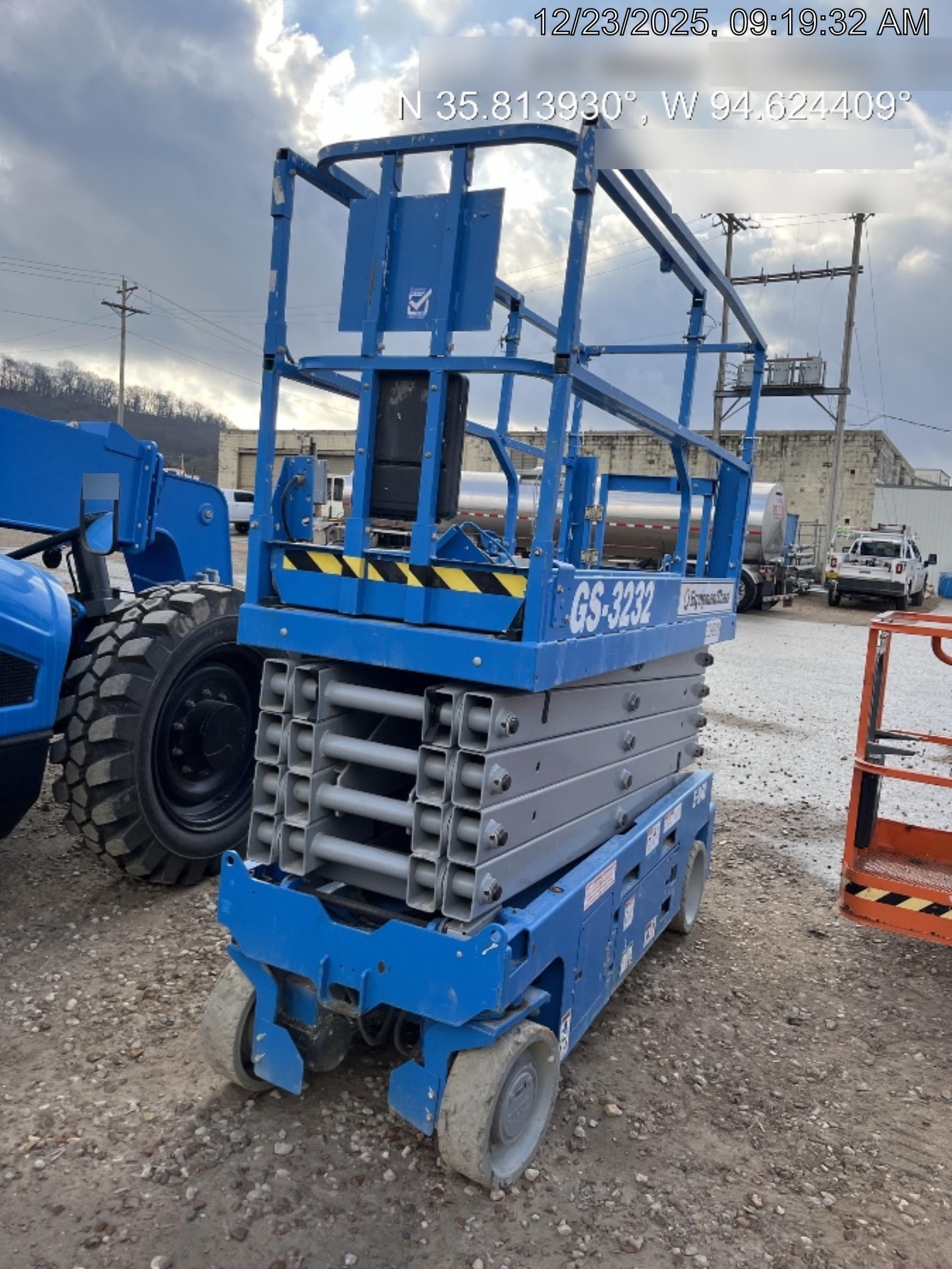 2022 GENIE GS-3232