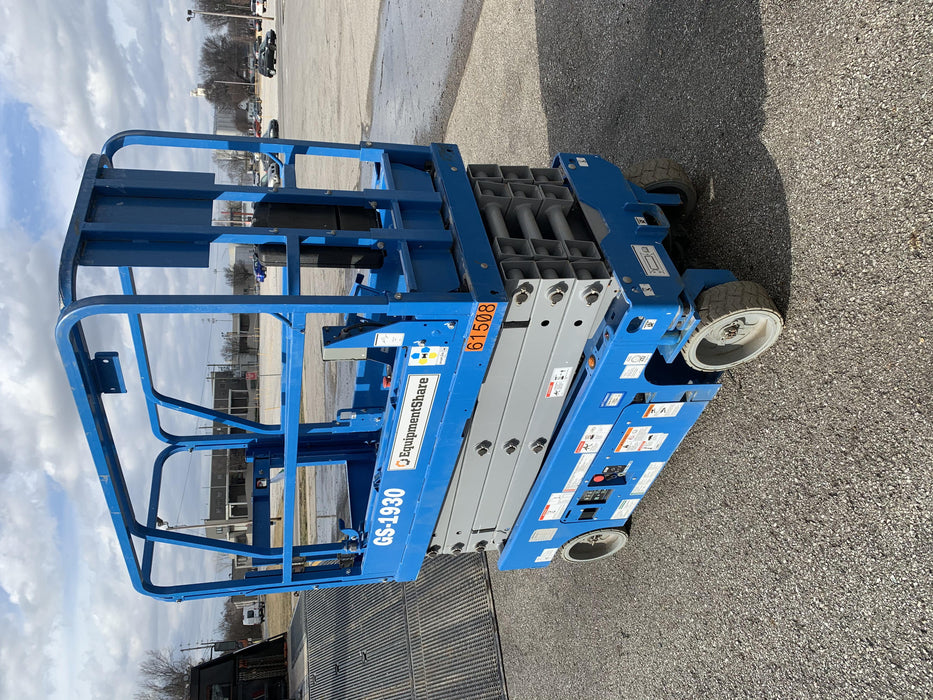 2020 Genie GS-1930 Solid Non Marking Tires, Beacon, Folding rails with half height swing gate