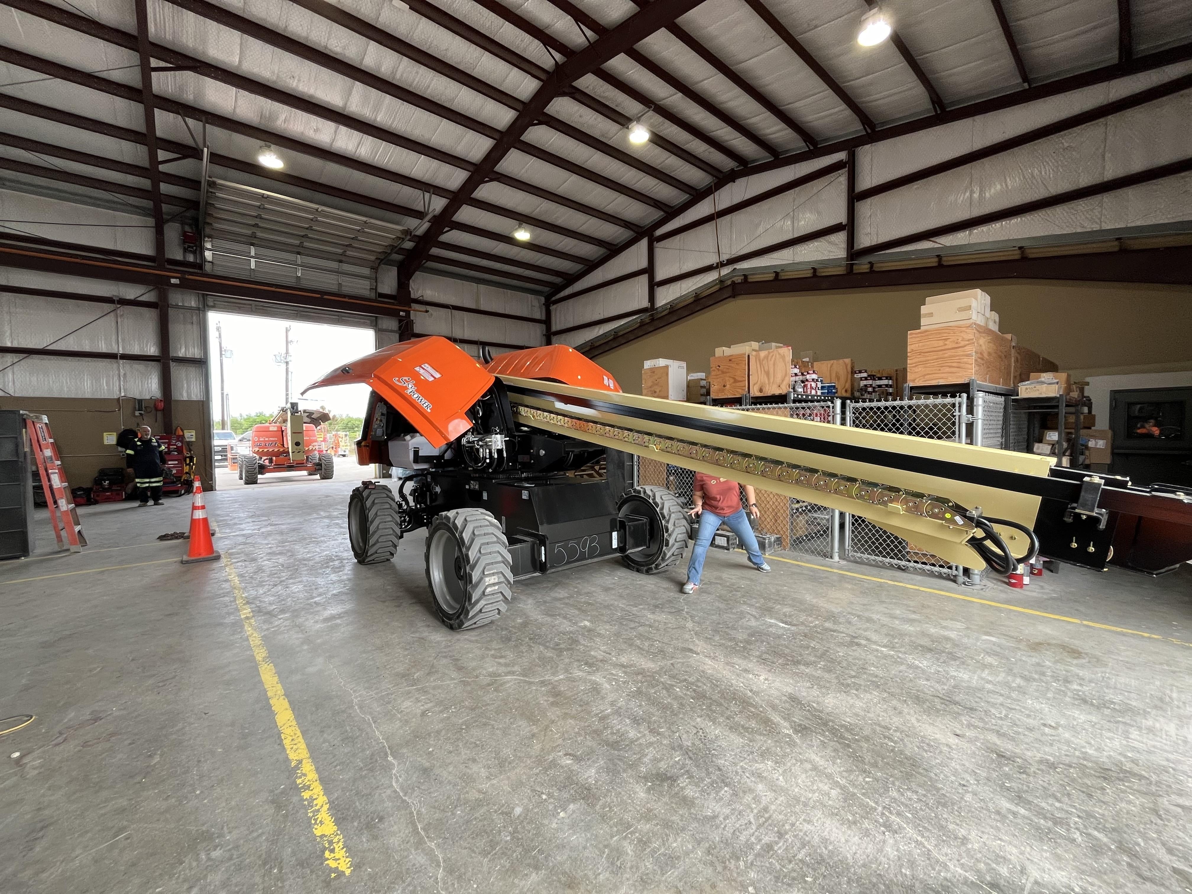 2024 JLG 660SJ