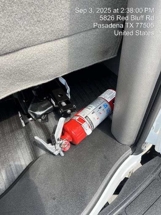 2025 CHEVROLET Express Van - Rental