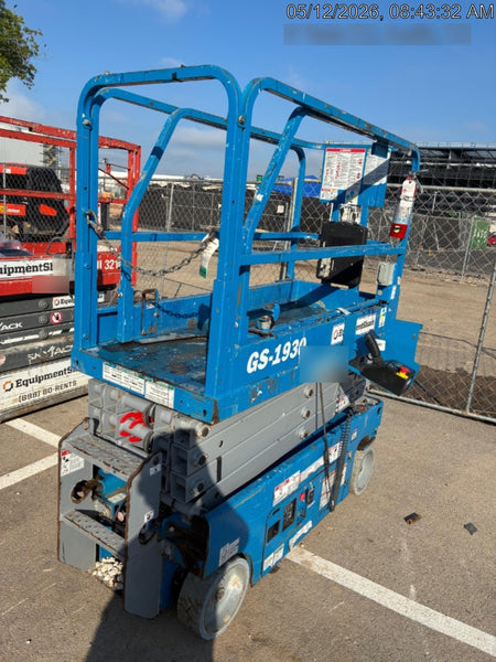 2019 Genie GS-1930 Fixed rails with chain Entry