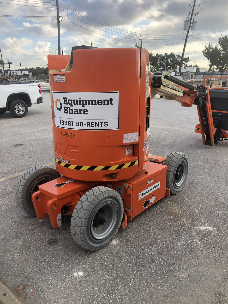 2021 JLG E300AJP