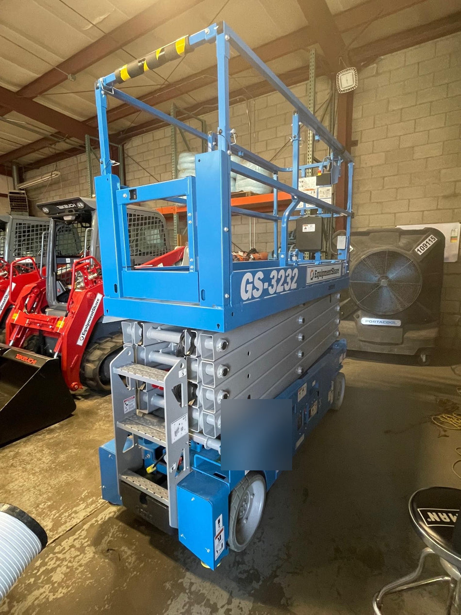 2022 GENIE GS-3232