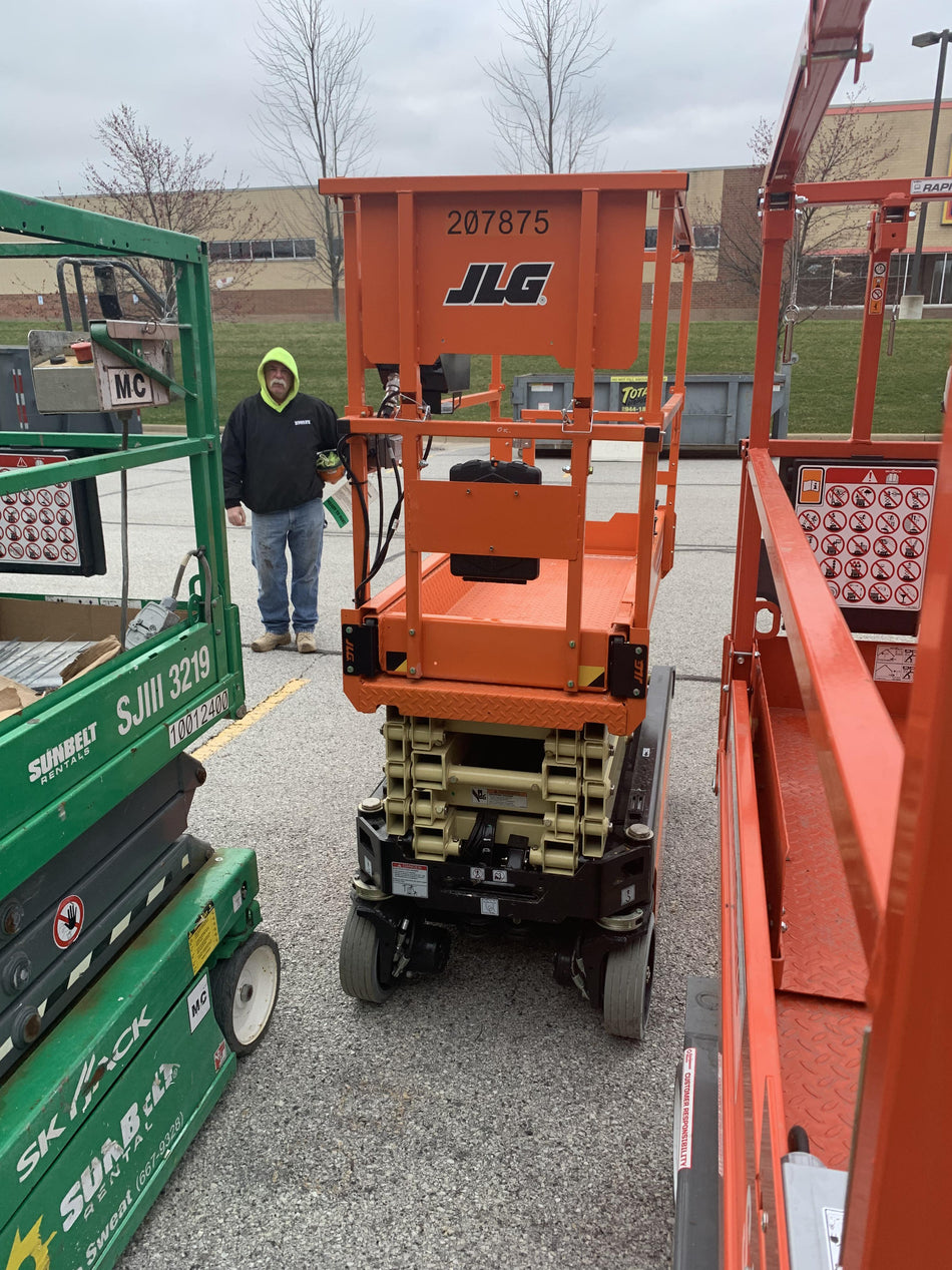 2022 JLG R1932