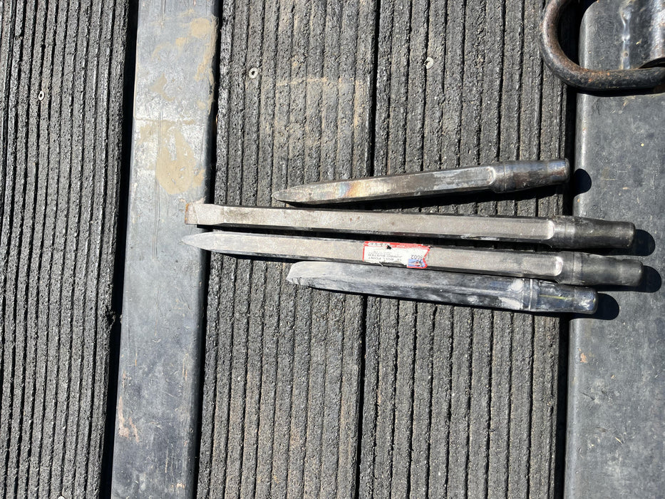 2021 AMERICAN PNEUMATIC TOOL D-handle rivet Buster