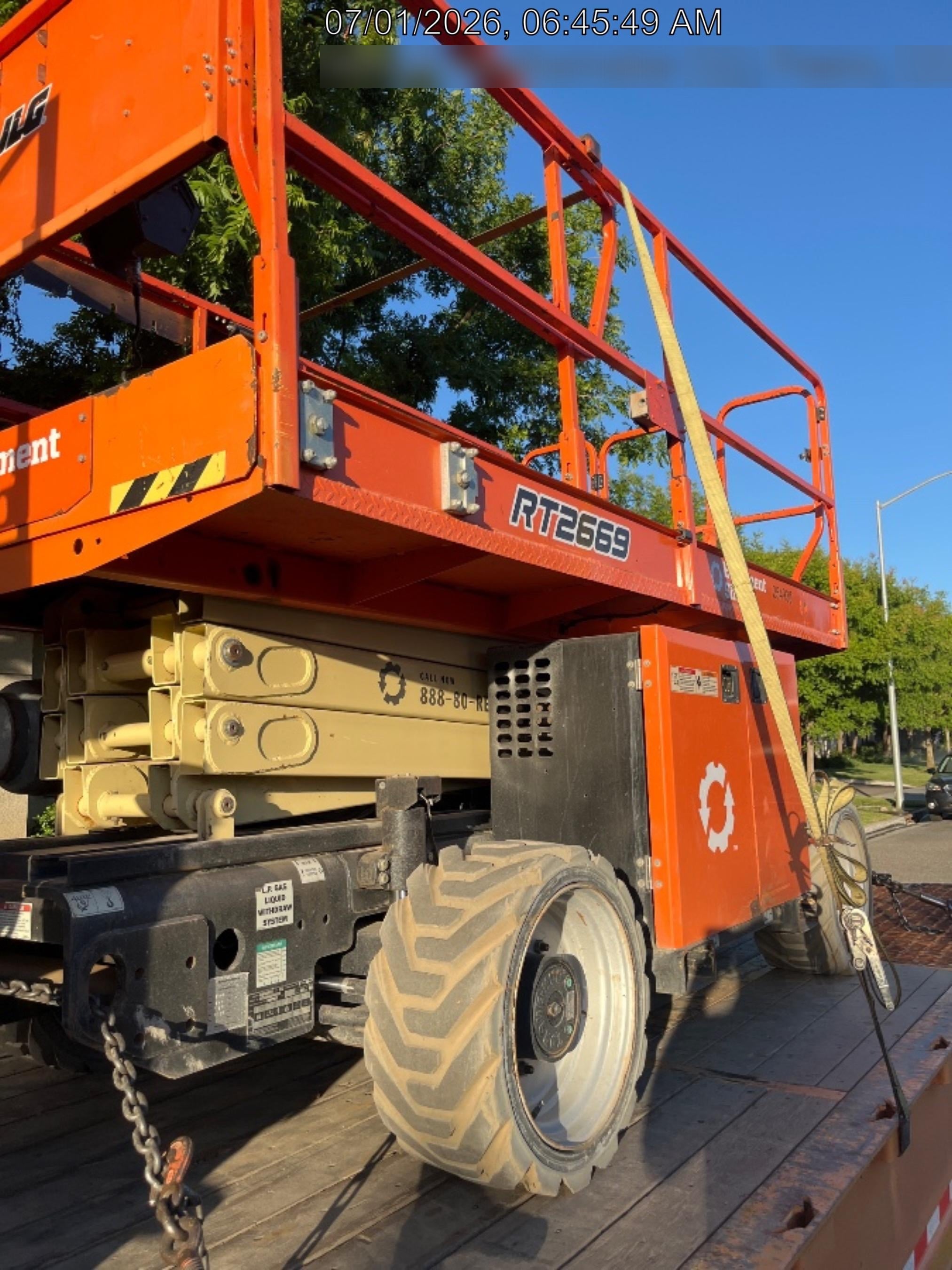 2022 JLG RT2669