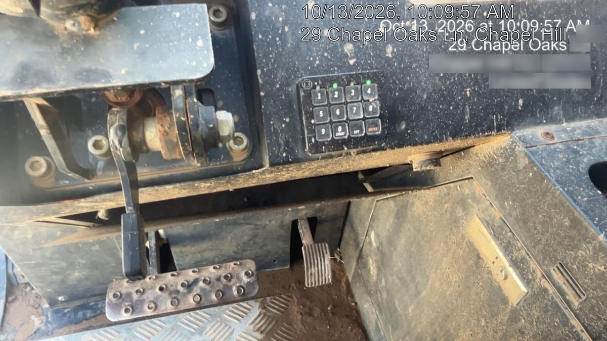 2022 SANY STH1056