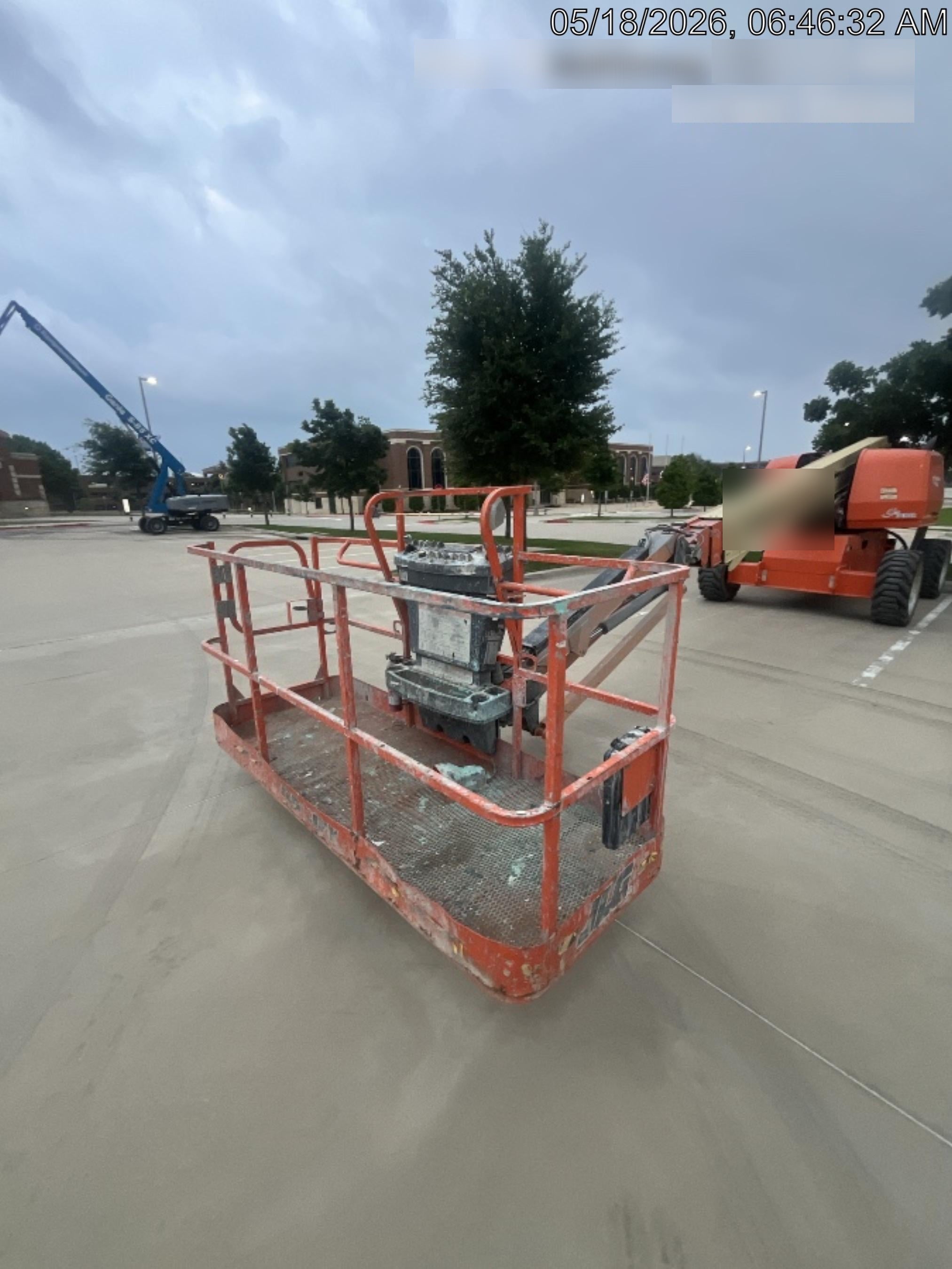 2022 JLG 660SJ