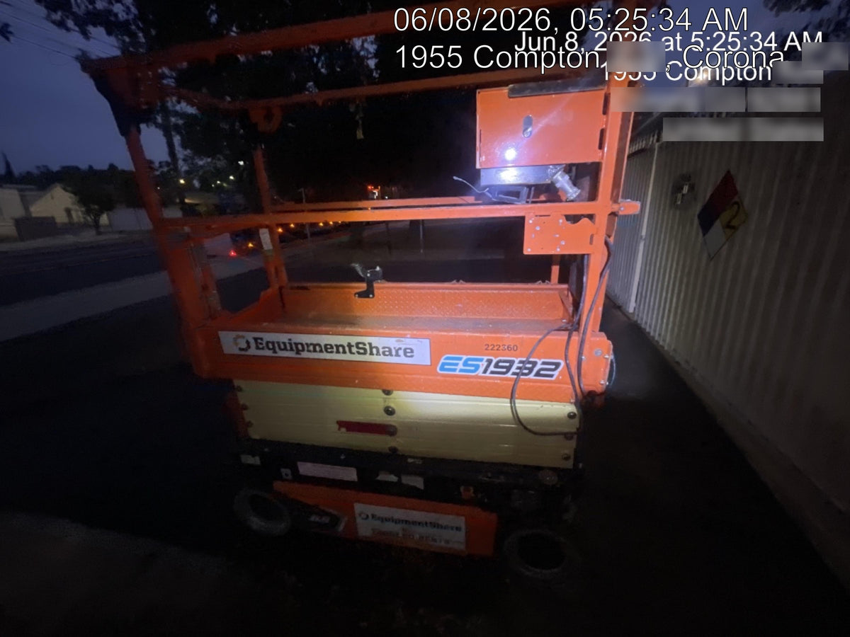 2022 JLG ES1932