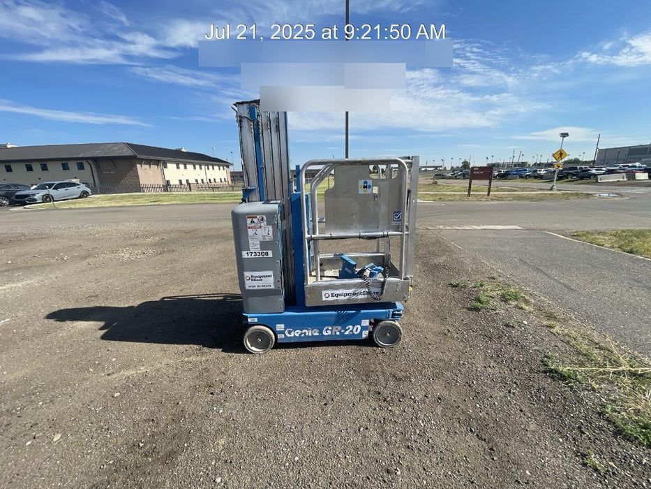 2021 GENIE GR-20