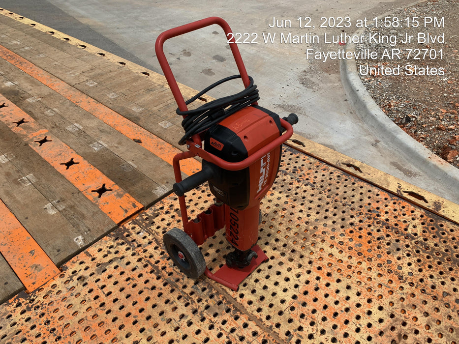 2020 HILTI TE 3000-AVR