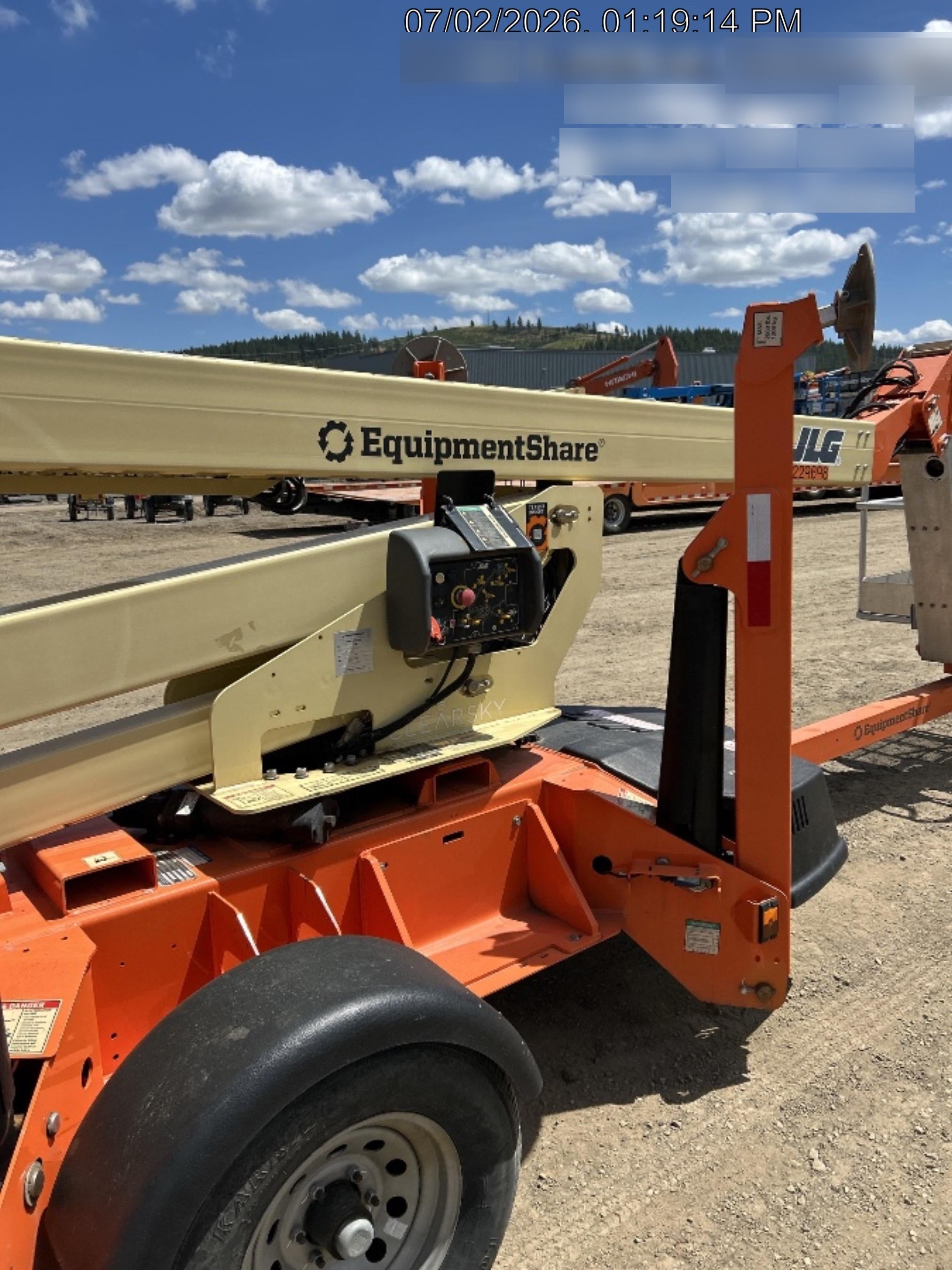 2022 JLG T500J