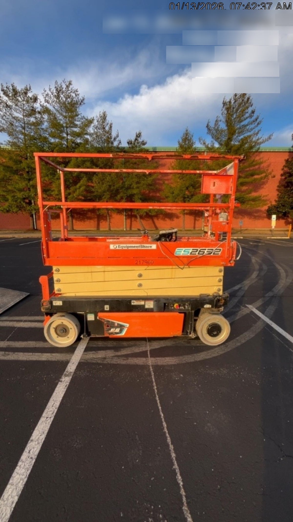 2022 JLG ES2632