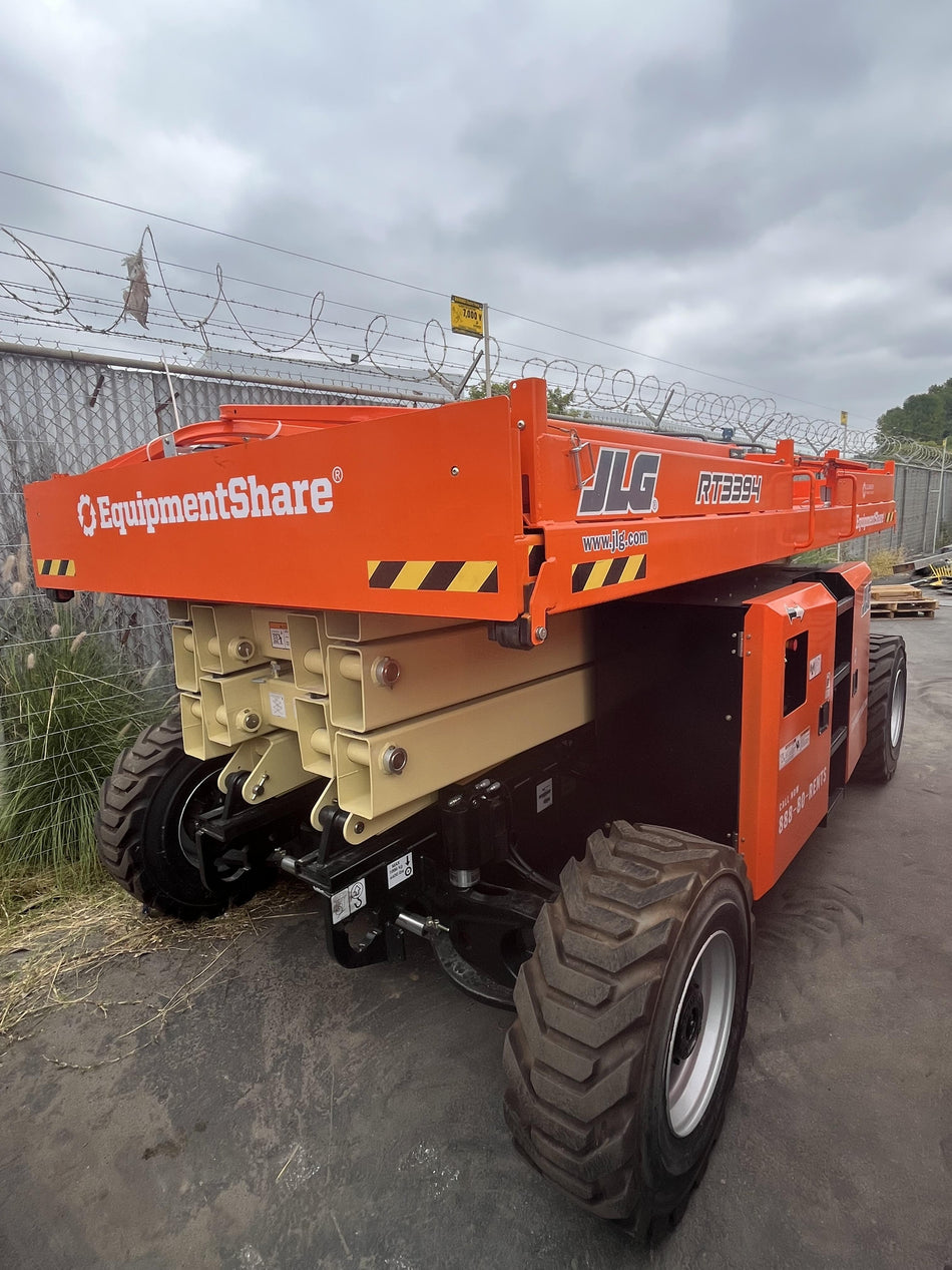 2025 JLG RT3394