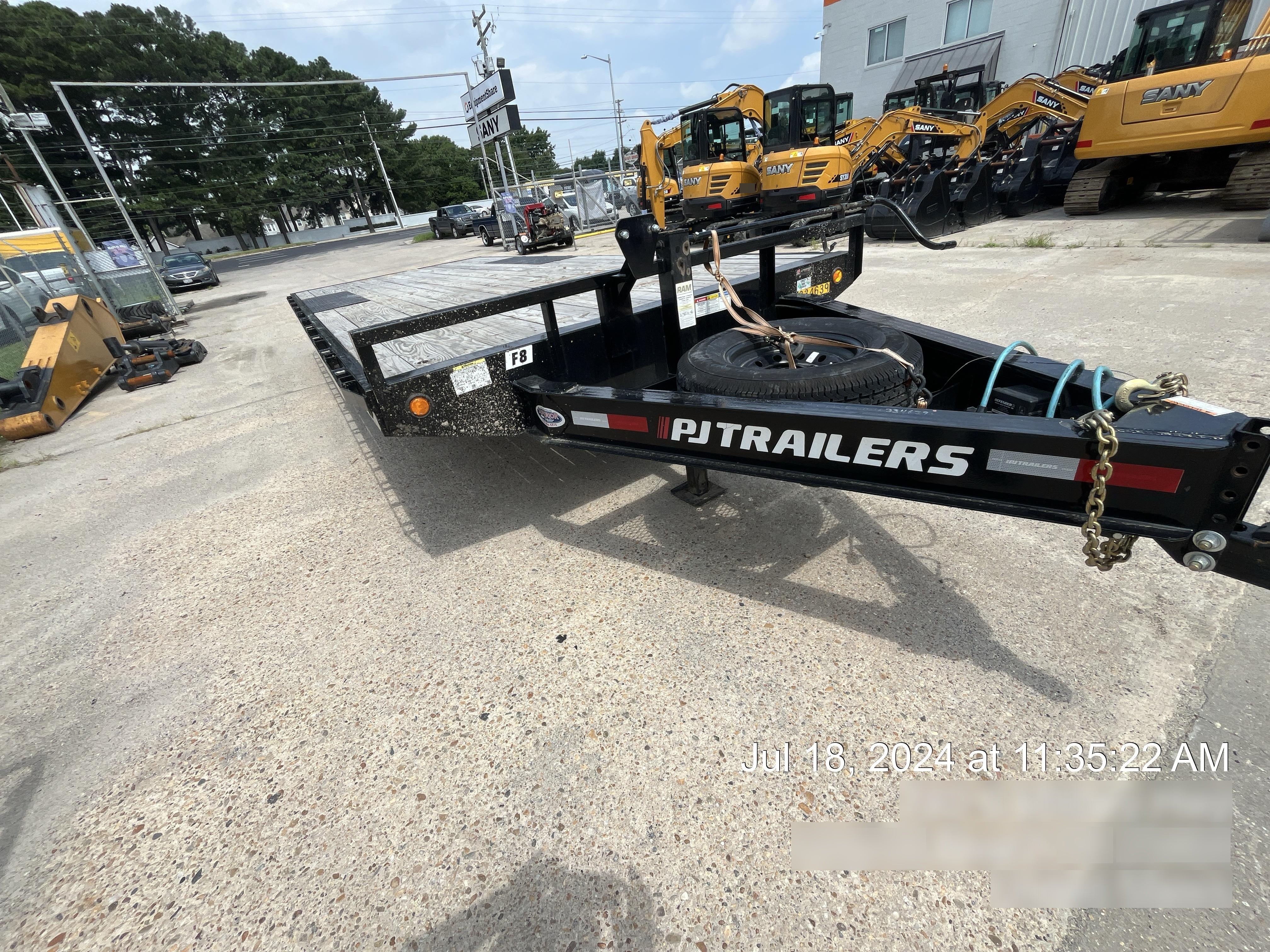 2023 PJ TRAILERS F8