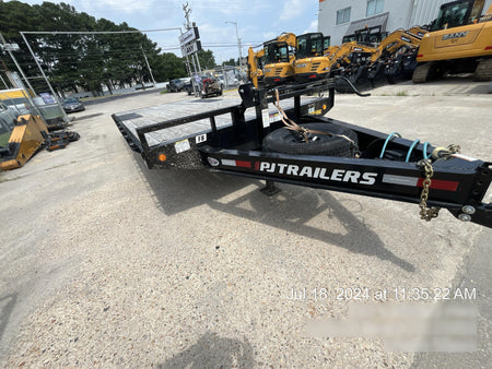 2023 PJ TRAILERS F8