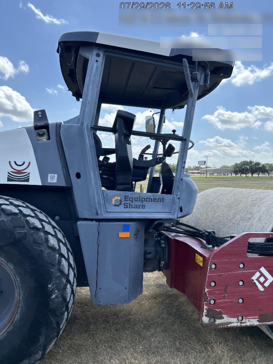 2021 DYNAPAC CA2500D