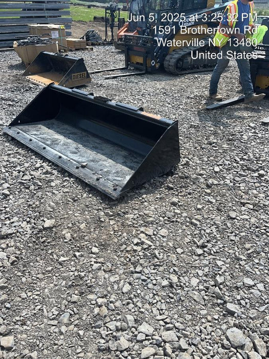 2025 JOHN DEERE 84" Bucket - John Deere