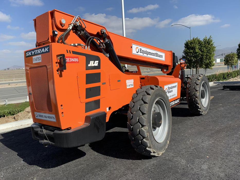 2020 Skytrak 8042 74 Hp, FF Tires, Work Lights, Beacon, Aux Hydraulics, Back up Alarm, Lifting Eye, ES Decals