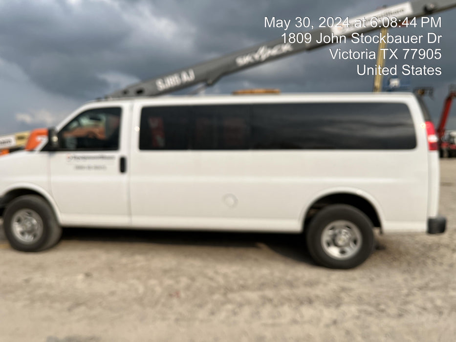 2023 CHEVROLET Express Van - Rental
