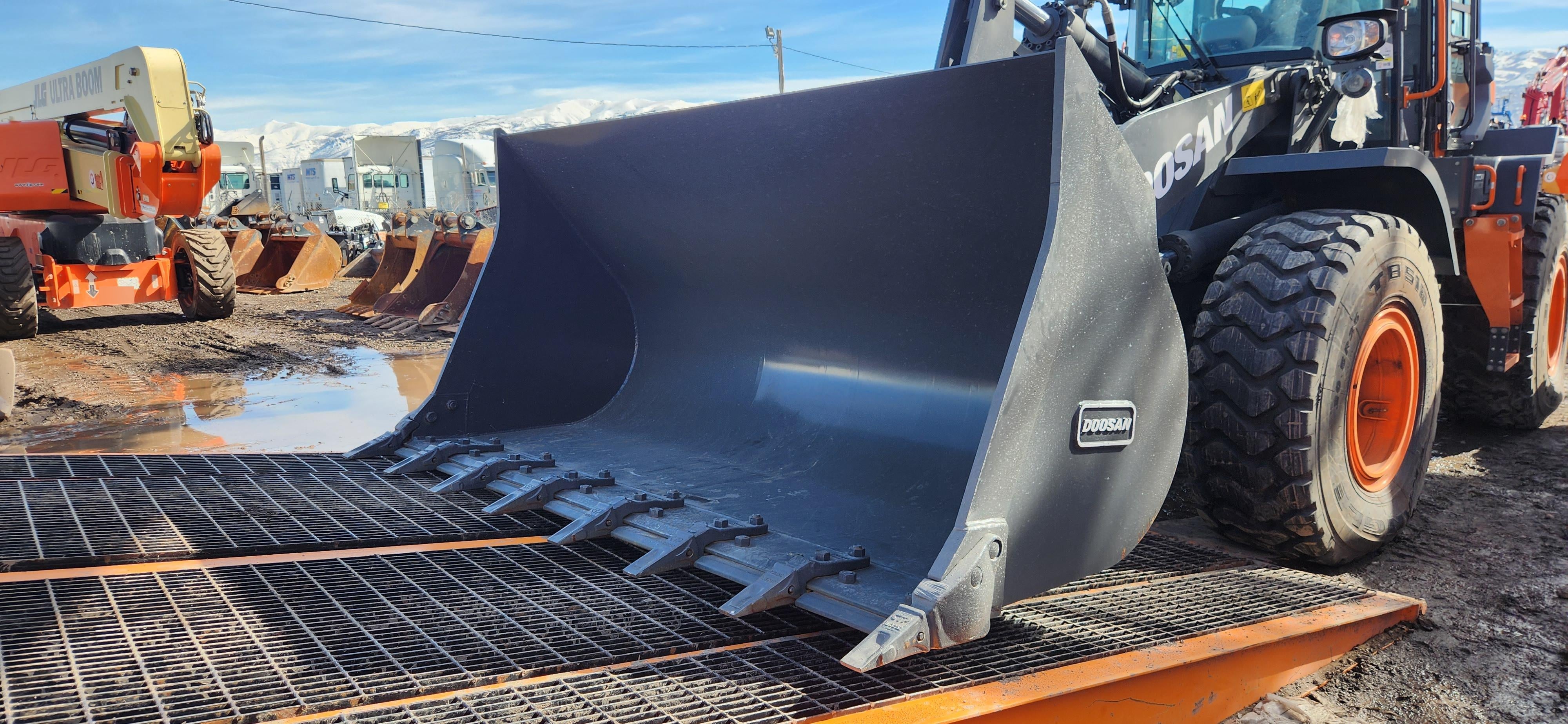 2025 DOOSAN 7346158