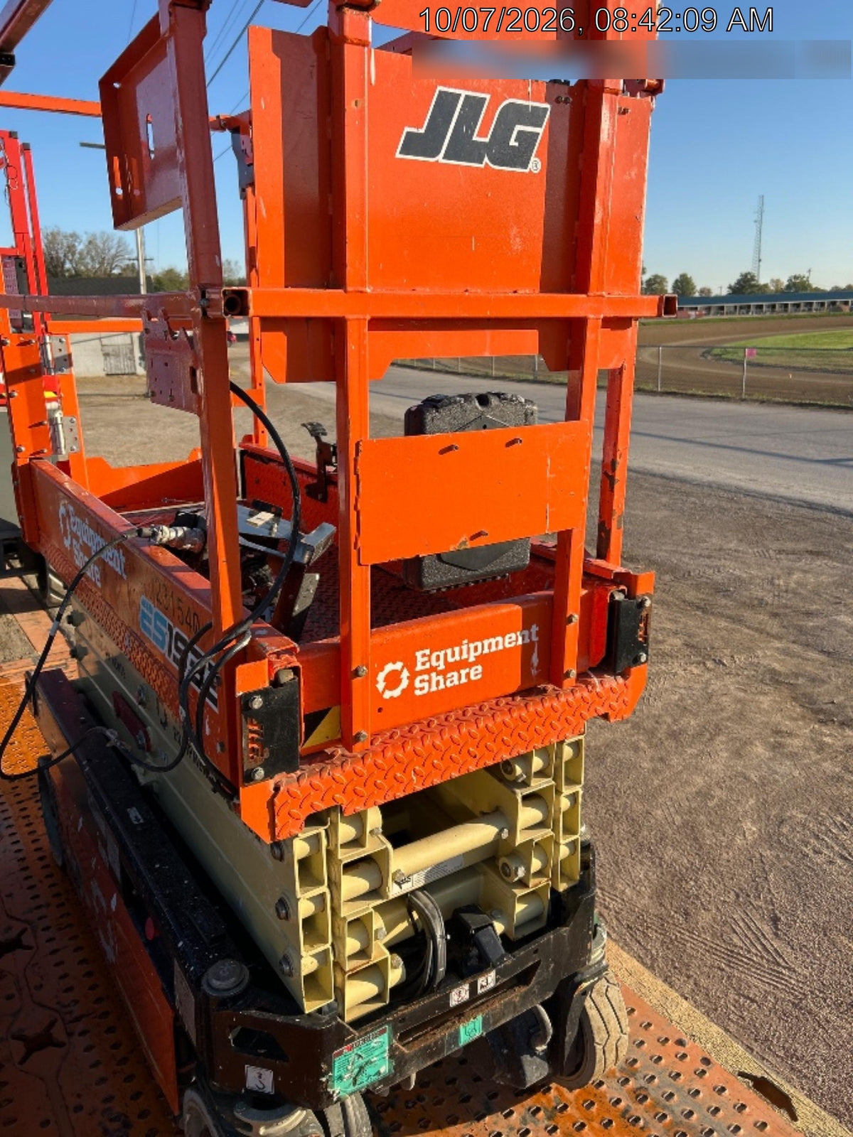 2022 JLG ES1932
