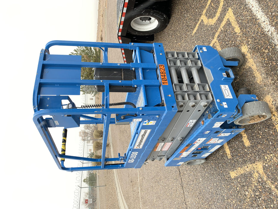 2020 Genie GS-1930 Fixed rails with chain entry gate - Pre A92.20