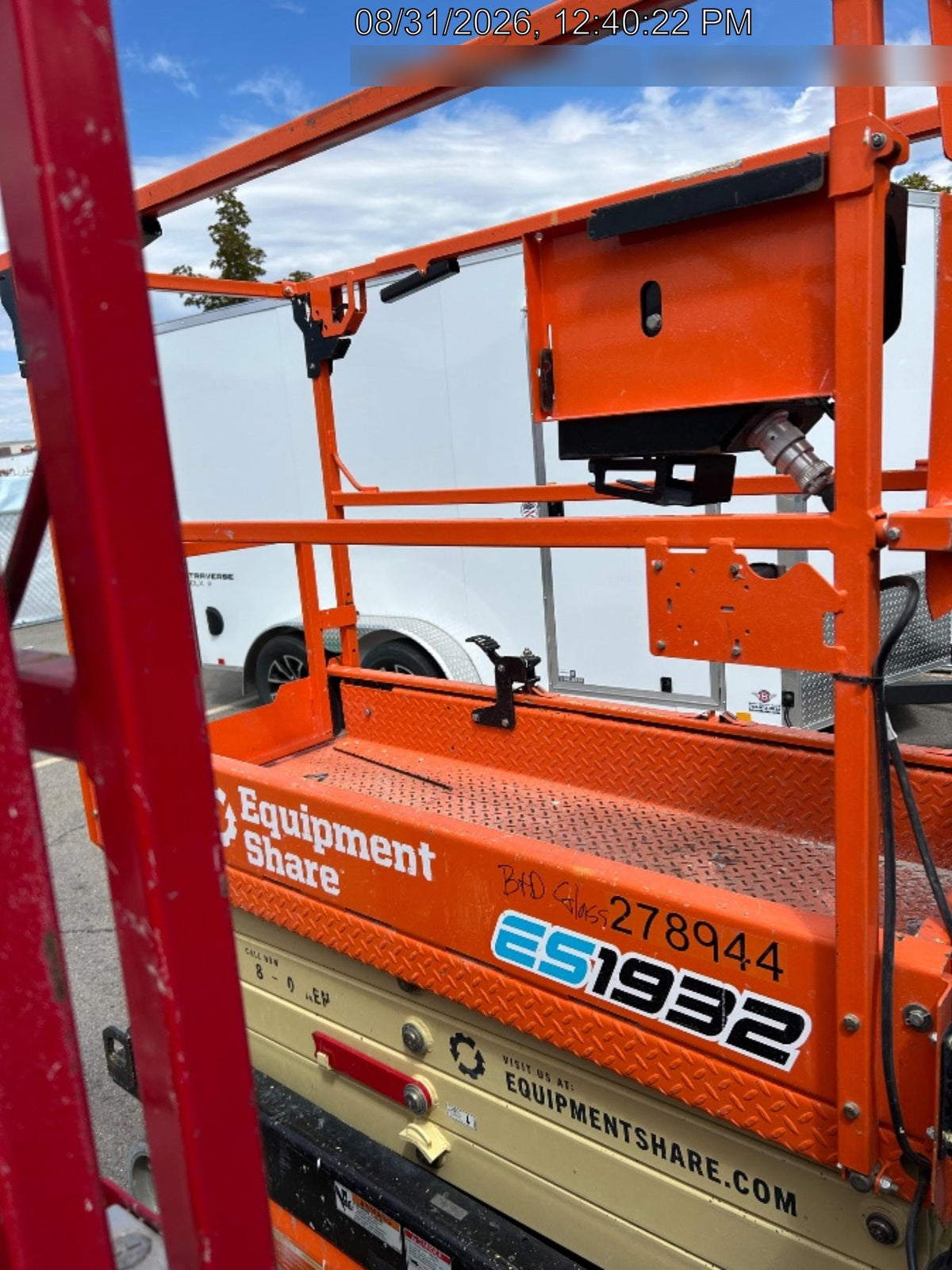 2022 JLG ES1932