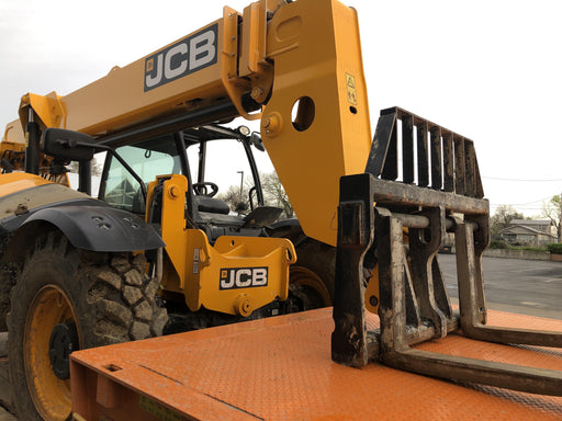 2019 JCB 506-36 Canopy, 74 HP, FF Tires, STD Worklight, Beacon, Aux Hydraulics, Lifting Eye, Back up Alarm 48" Carriage/48" Forks